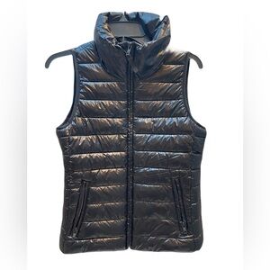 ❤️ GAP LIGHT WEIGHT FITTED BLACK PUFFER VEST SIZE XS